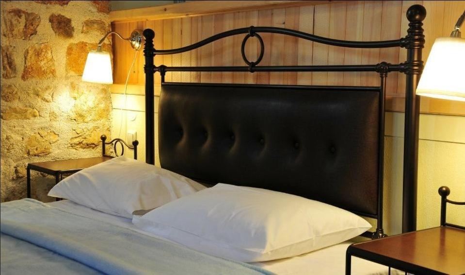 Platanos In The Castle Hotel Ioannina Bilik gambar