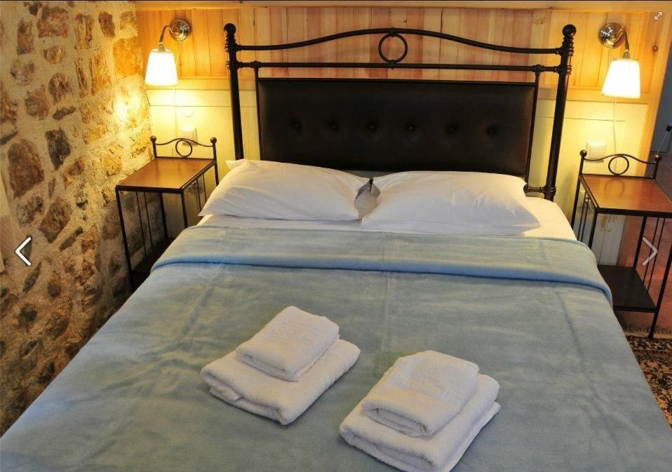 Platanos In The Castle Hotel Ioannina Bilik gambar